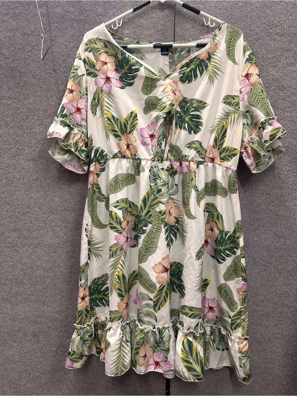 SHEIN Tropical Floral Cream Dress with Green Leaves and Pink Hibiscus